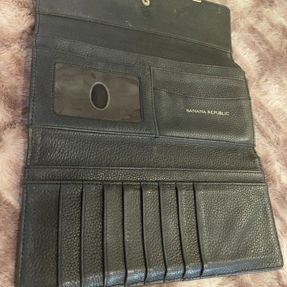 Banana Republic trifold black crocodile leather wallet - Picture 5 of 6